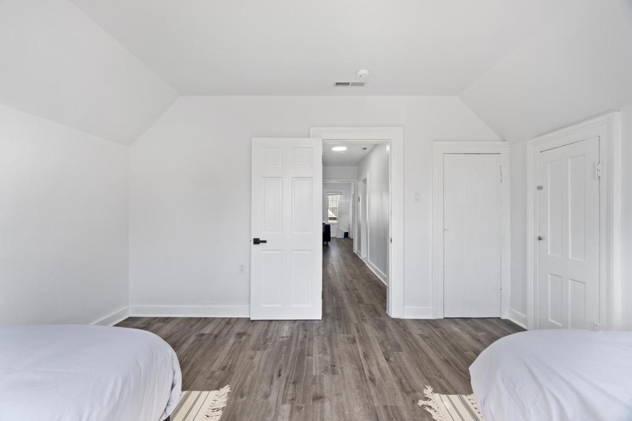 Ferienwohnung Cozy Gem In The Heart Of East Rock With Free Parking Near Yale And Dt New Haven Exterior foto