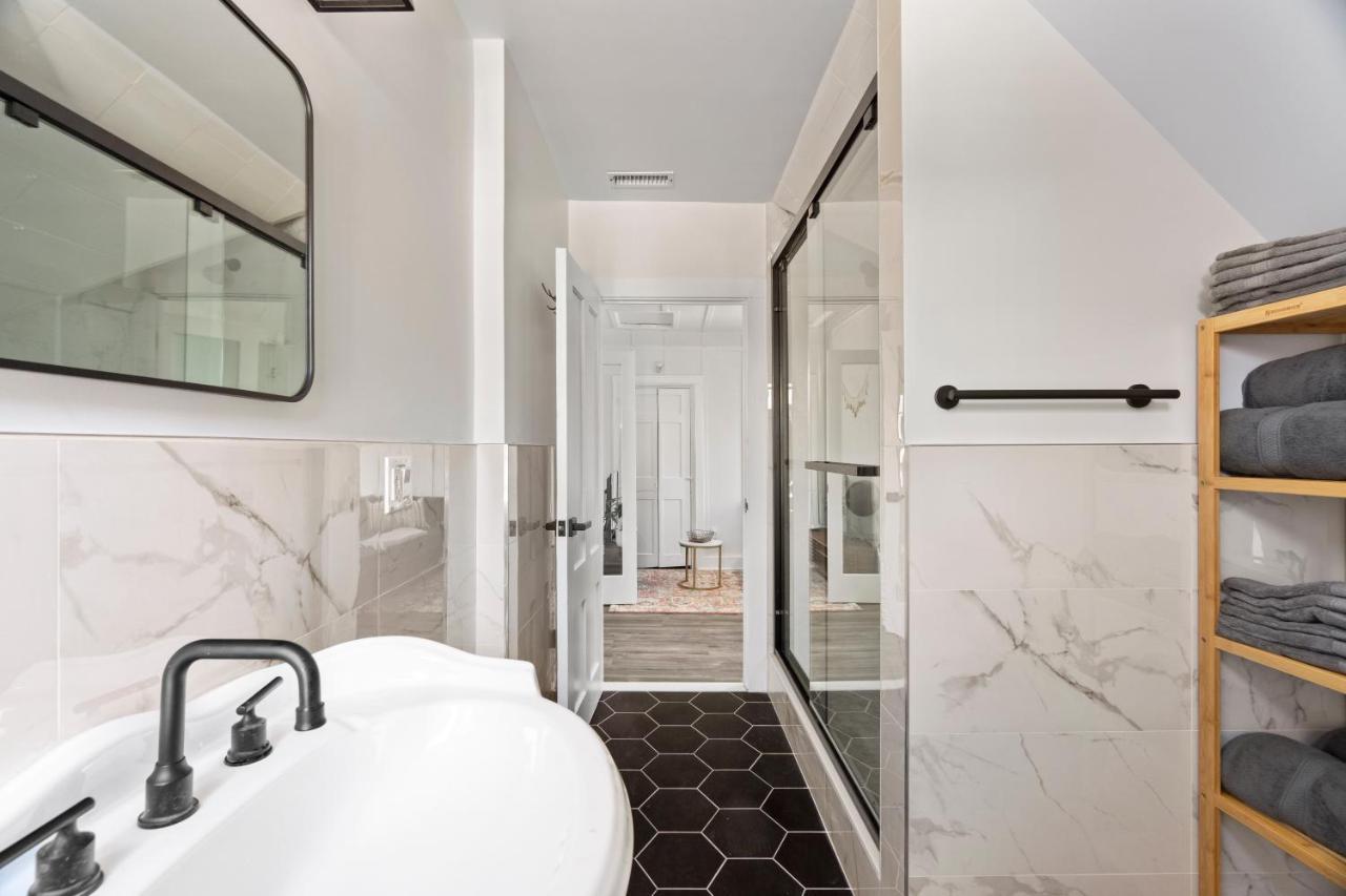 Ferienwohnung Cozy Gem In The Heart Of East Rock With Free Parking Near Yale And Dt New Haven Exterior foto